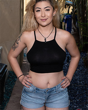 Serena Skye Nude AMKingdom